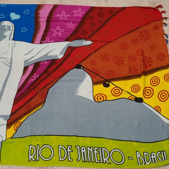 ⛱3/$15 Brasil beach wrap - Picture 3 of 5